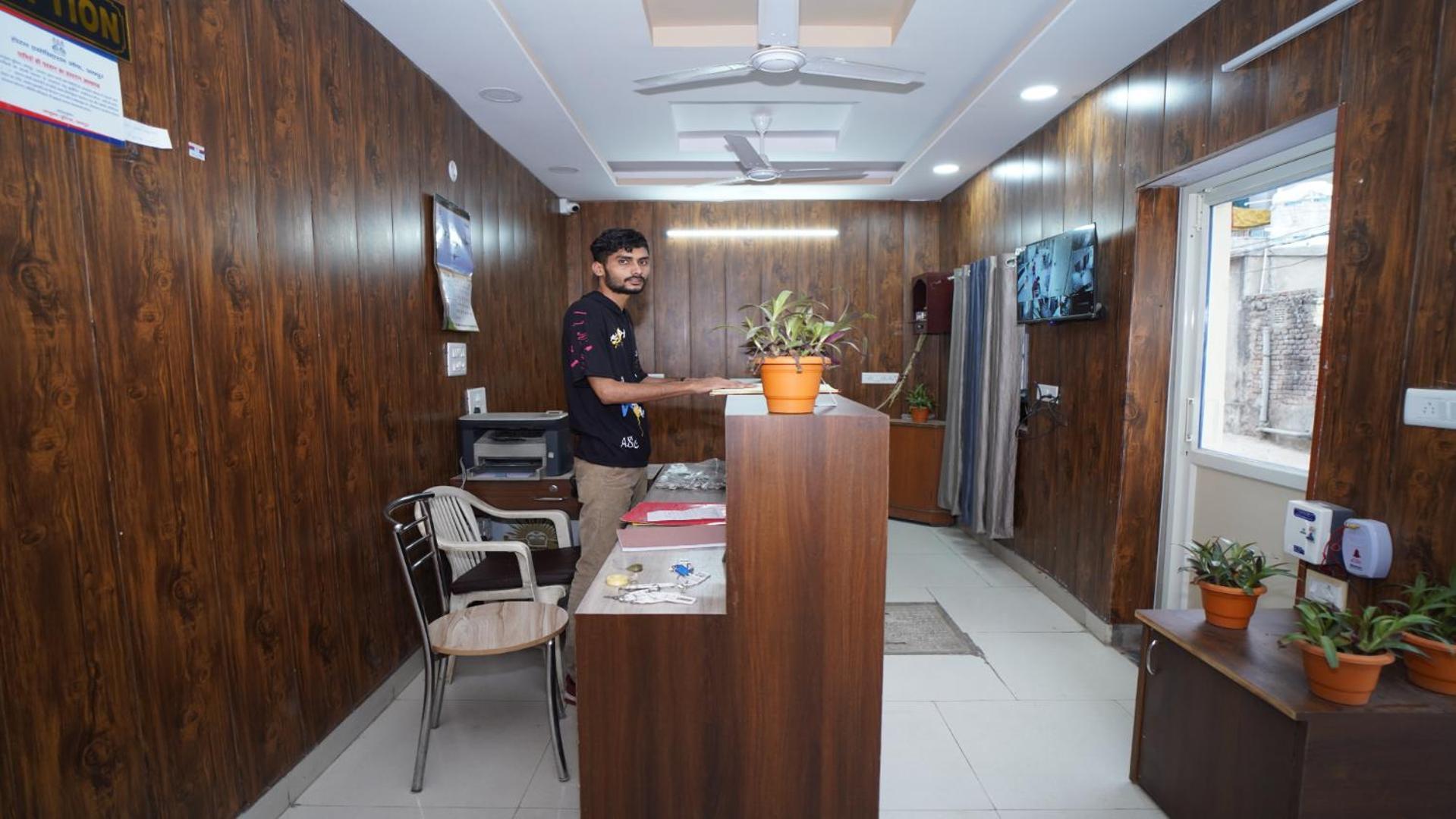 Hotel Apoorv - Near Jaipur Railway Station エクステリア 写真